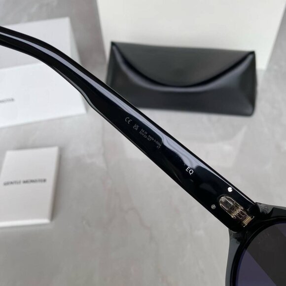 Gentle Monster EQ Black Oval Cat Eye Sunglasses Gold Detail Chic main image 6